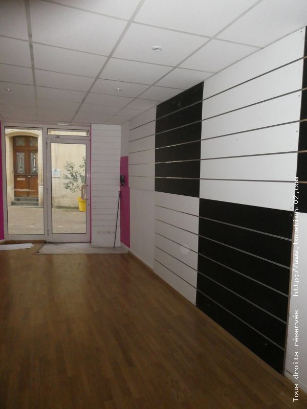 LOCAL COMMERCIAL - CHATEAU THIERRY - 0 pièce(s) - 17 m² :: Loyer mensuel : 380 €